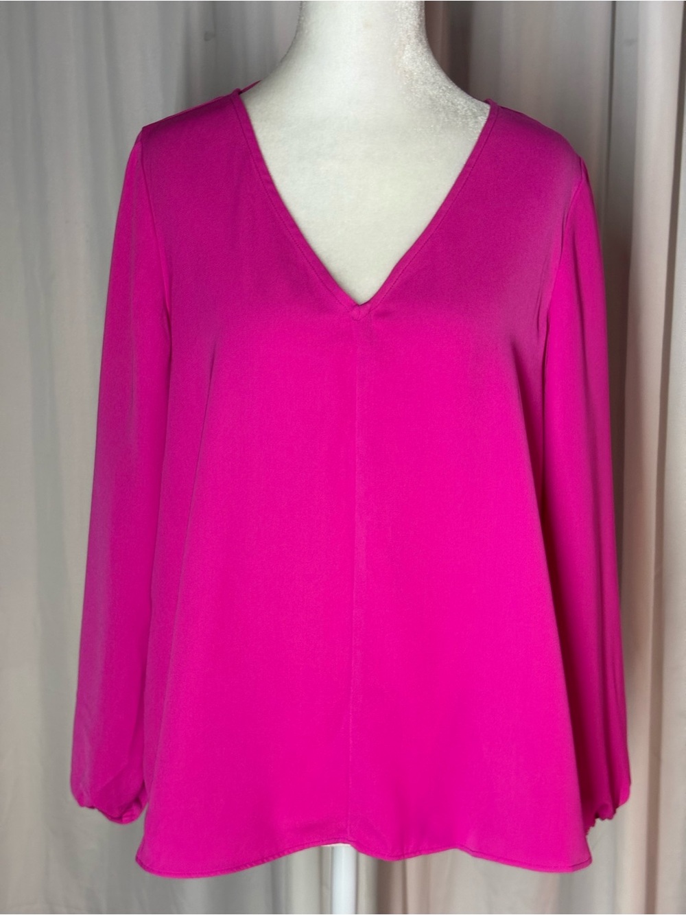 RACHEL Rachel Roy V-Neck Long Sleeve Blouse in Hot Pink Size S